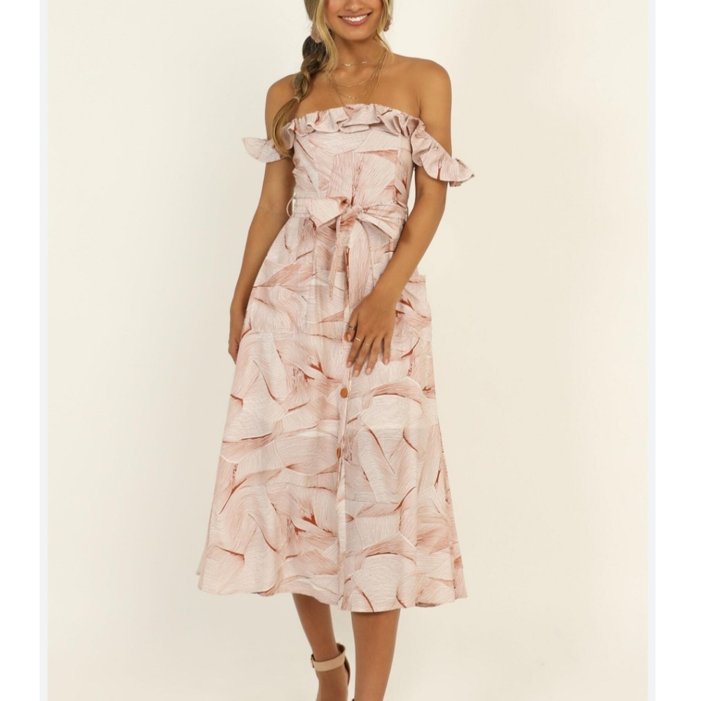 Indikah Ruffled Midi Dress in Peach Tones